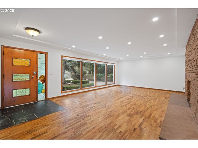 21525 Se OAK St, Gresham, OR 97030