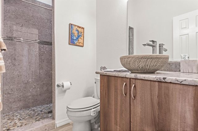 1109 PINELLAS BAYWAY S 102, St Petersburg, FL 33715