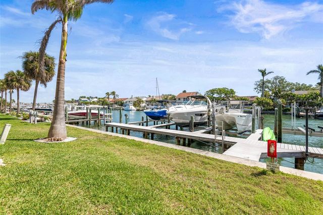 1109 PINELLAS BAYWAY S 102, St Petersburg, FL 33715