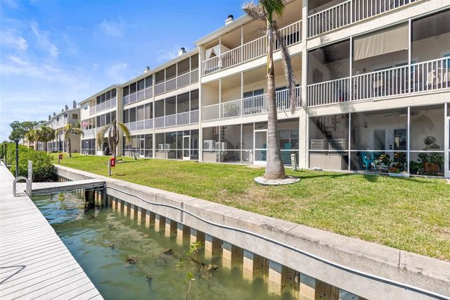1109 PINELLAS BAYWAY S 102, St Petersburg, FL 33715