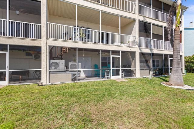 1109 PINELLAS BAYWAY S 102, St Petersburg, FL 33715