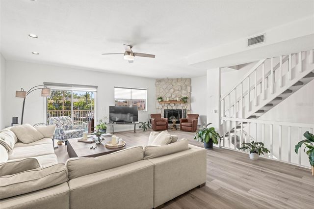 1109 PINELLAS BAYWAY S 102, St Petersburg, FL 33715