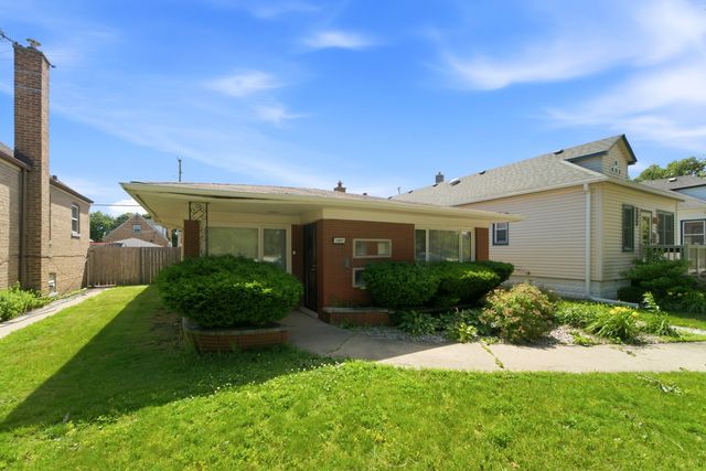 13227 S Escanaba Avenue, Chicago, IL 60633