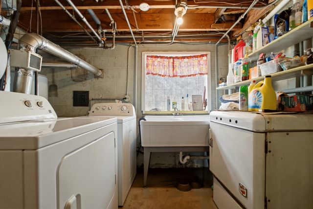 13227 S Escanaba Avenue, Chicago, IL 60633