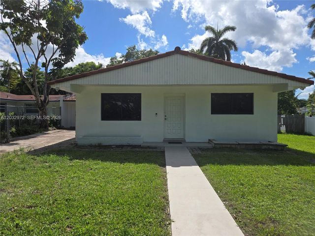 13100 NE 3rd Court 1, North Miami, FL 33161