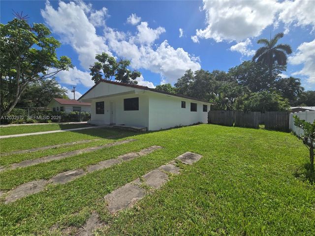 13100 NE 3rd Court 1, North Miami, FL 33161