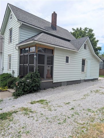 1633 Holland Court SW, Canton, OH 44706