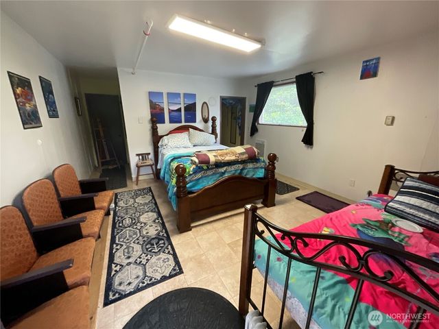 2757 Hunt Road, Oak Harbor, WA 98277