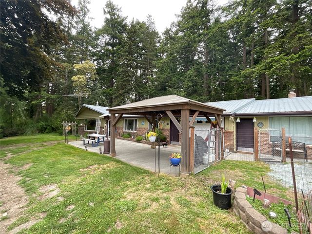 2757 Hunt Road, Oak Harbor, WA 98277