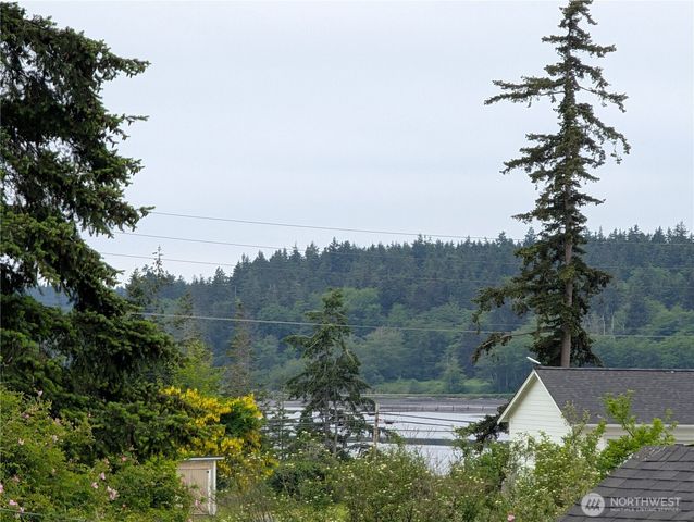 2757 Hunt Road, Oak Harbor, WA 98277