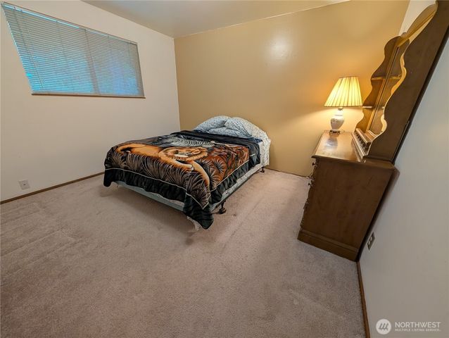 2757 Hunt Road, Oak Harbor, WA 98277