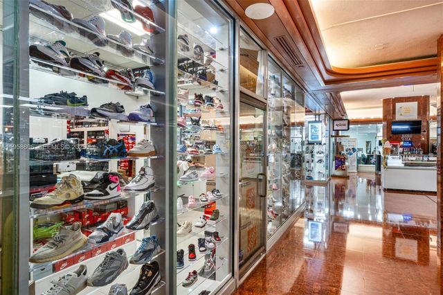 1717 N Bayshore Dr A-3755, Miami, FL 33132