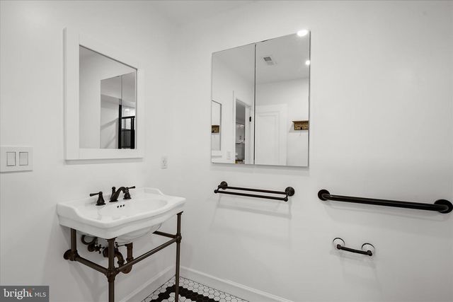 3626 T ST NW, Washington, DC 20007