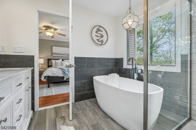 78 Elmwood Rd, Cedar Grove Twp., NJ 07009