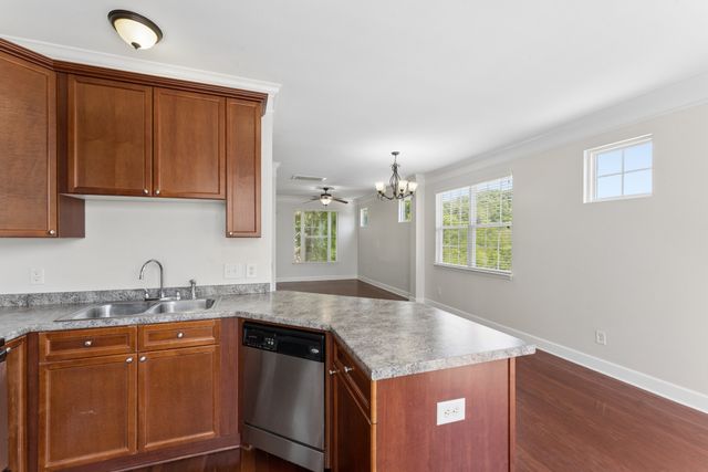 531 Saint Jules Ln, Nashville, TN 37211