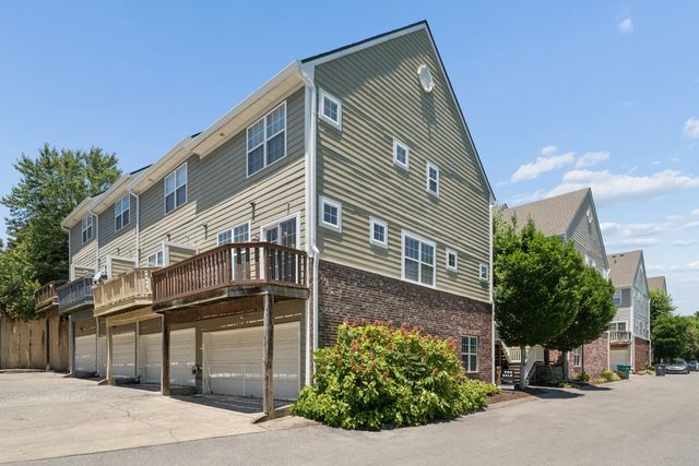 531 Saint Jules Ln, Nashville, TN 37211