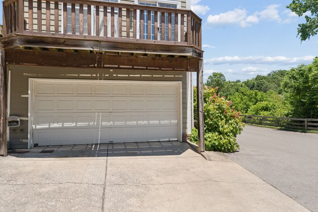 531 Saint Jules Ln, Nashville, TN 37211