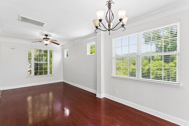 531 Saint Jules Ln, Nashville, TN 37211