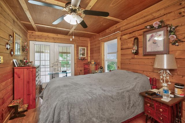 978 State Hwy 1064, Woodbine, KY 40771
