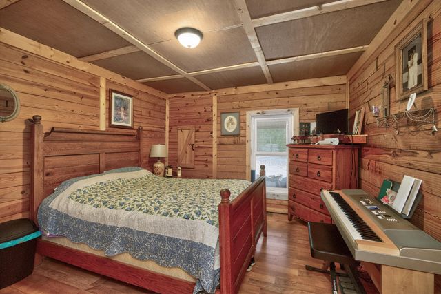 978 State Hwy 1064, Woodbine, KY 40771