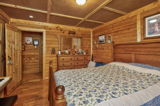 978 State Hwy 1064, Woodbine, KY 40771
