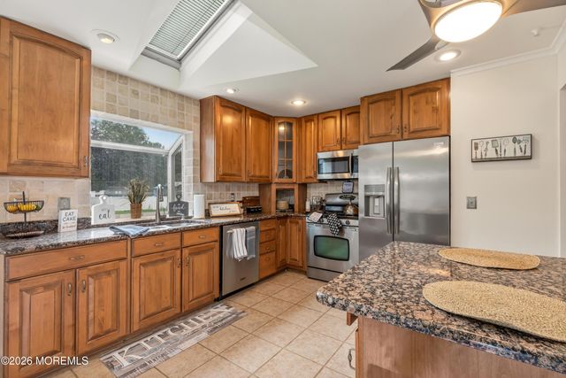24 Fairview Drive, Middletown, NJ 07748