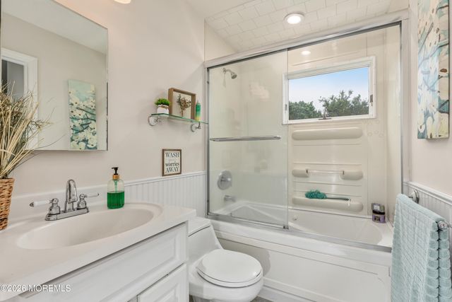 24 Fairview Drive, Middletown, NJ 07748