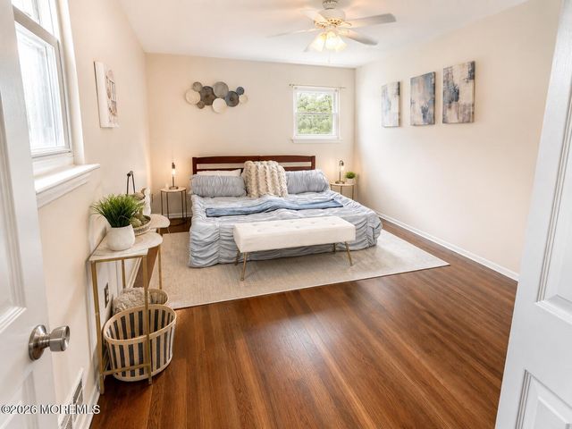 24 Fairview Drive, Middletown, NJ 07748