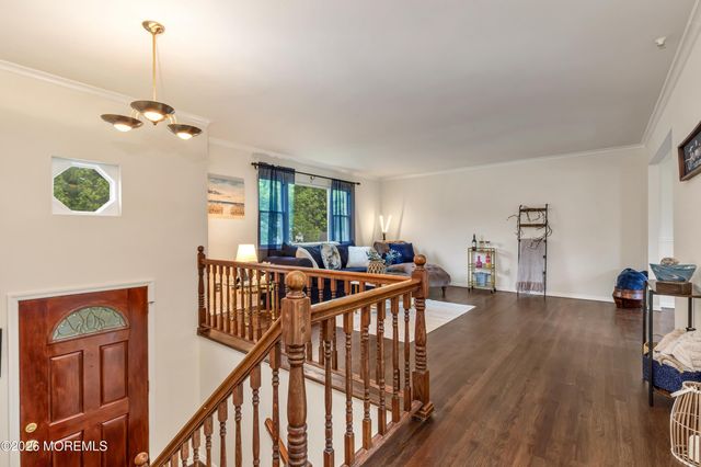 24 Fairview Drive, Middletown, NJ 07748