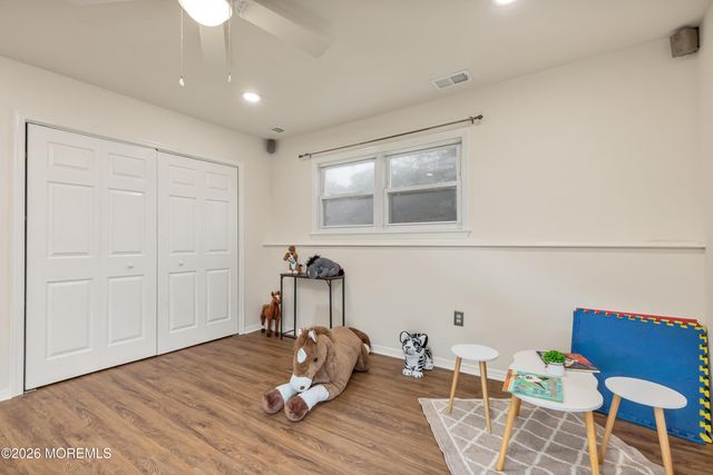 24 Fairview Drive, Middletown, NJ 07748