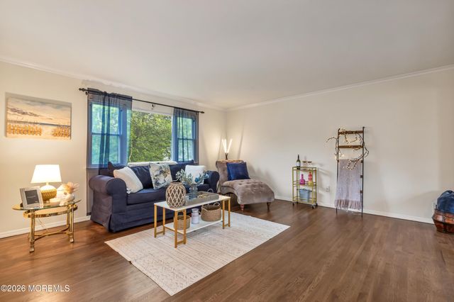 24 Fairview Drive, Middletown, NJ 07748