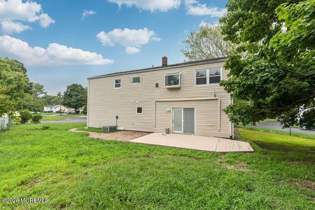 24 Fairview Drive, Middletown, NJ 07748