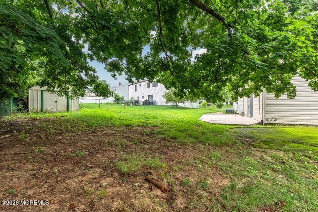 24 Fairview Drive, Middletown, NJ 07748