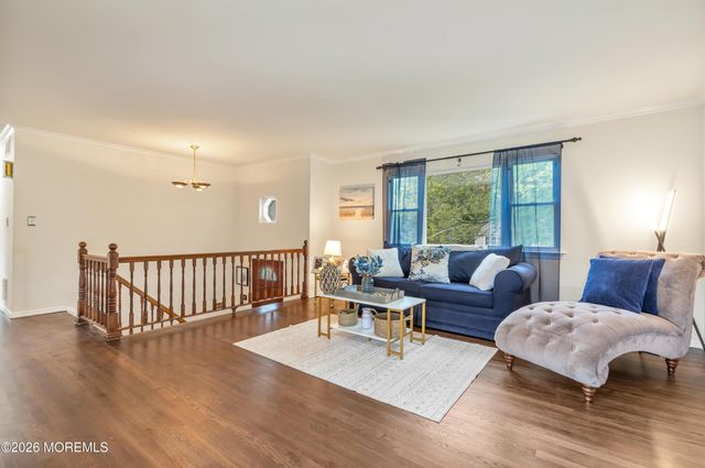24 Fairview Drive, Middletown, NJ 07748