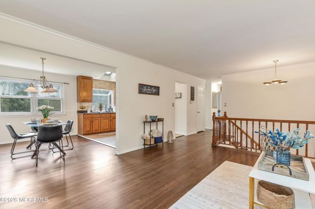 24 Fairview Drive, Middletown, NJ 07748