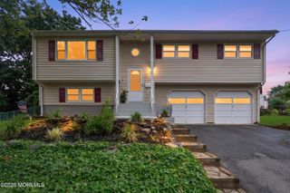 24 Fairview Drive, Middletown, NJ 07748