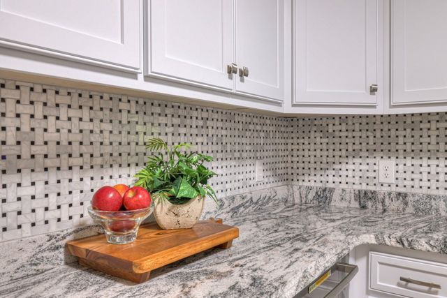 204 Hogan Ln, Columbia, TN 38401