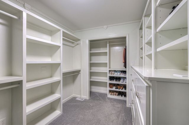 204 Hogan Ln, Columbia, TN 38401