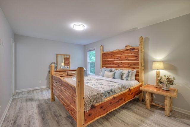 204 Hogan Ln, Columbia, TN 38401