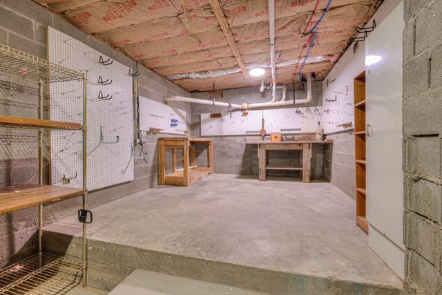 204 Hogan Ln, Columbia, TN 38401