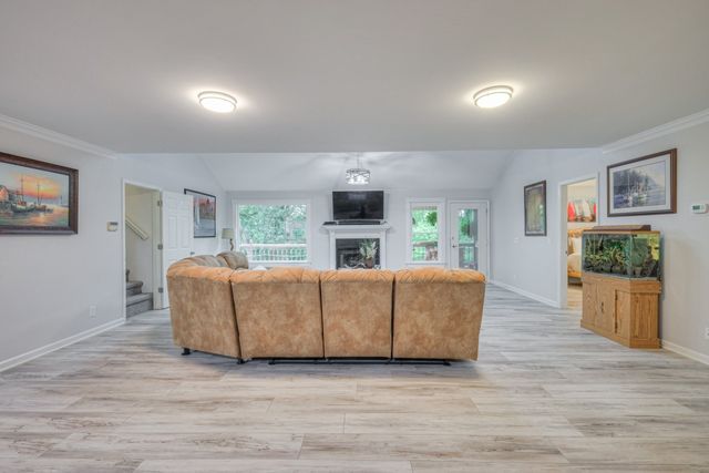 204 Hogan Ln, Columbia, TN 38401