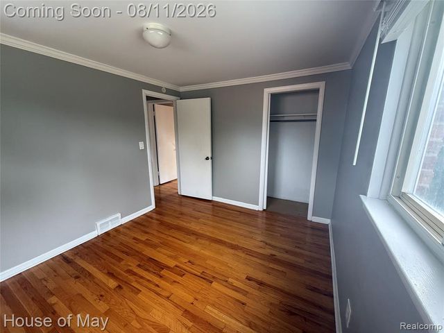 541 E 14 Mile Road, Birmingham, MI 48009