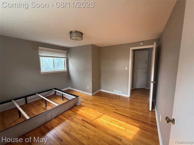 541 E 14 Mile Road, Birmingham, MI 48009