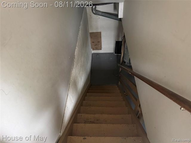 541 E 14 Mile Road, Birmingham, MI 48009