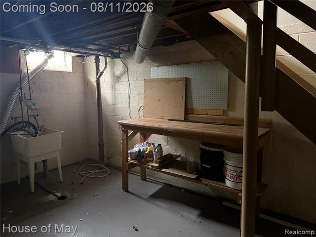 541 E 14 Mile Road, Birmingham, MI 48009