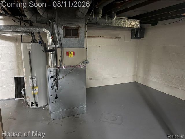 541 E 14 Mile Road, Birmingham, MI 48009