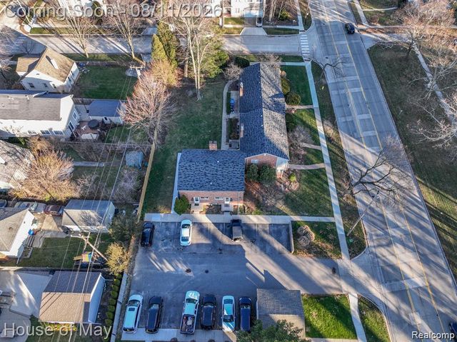 541 E 14 Mile Road, Birmingham, MI 48009