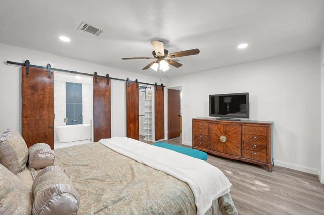 26 Wishbonebush Road, The Woodlands, TX 77380