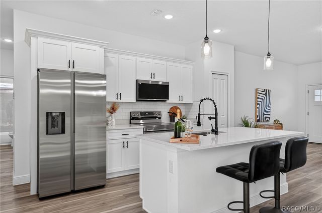 1957 W Oliver Drive, Citrus Springs, FL 34434