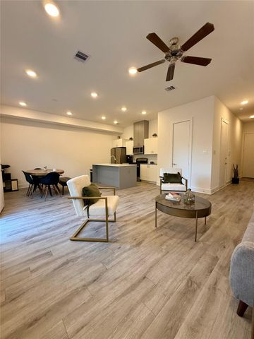 9609 Habitat Street, Houston, TX 77075